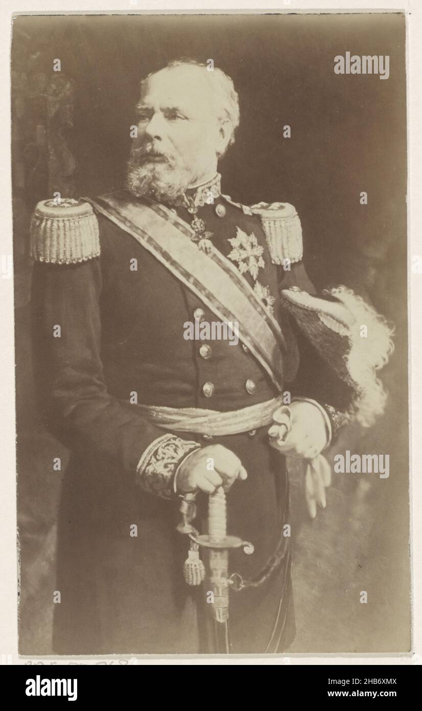 Porträt von Wilhelm III., König der Niederlande, anonym, nach: Anonym, Niederlande, 1850 - 1930, Fotografischer Träger, Höhe 219 mm × Breite 134 mm Stockfoto