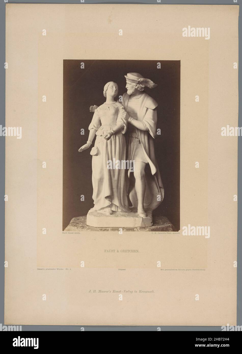 Faust und Gretchen von Robert Cauer, Faust &amp; Gretchen (Titel auf Objekt), Carl Heinrich Jacobi (erwähnt auf Objekt), Verlag: J. H. Maurer (erwähnt auf Objekt), 1850 - 1900, fotografische Unterstützung, Karton, Albumendruck, Höhe 348 mm × Breite 266 mm Stockfoto