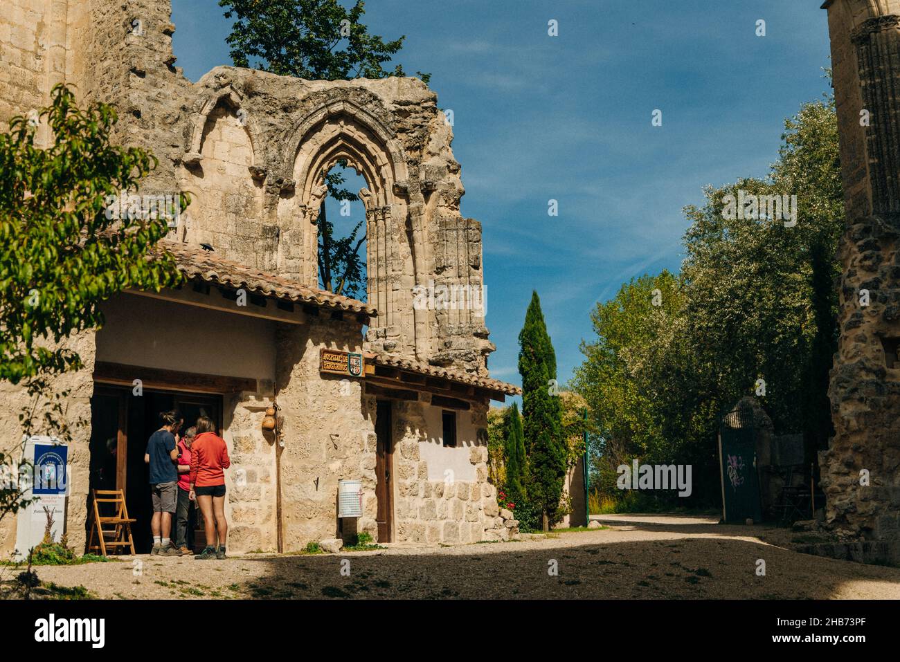 Herrliche Ruinen des Klosters San Anton aus dem 16th. Jahrhundert - Castrojeriz, Kastilien und Leon, Spanien. Hochwertige Fotos Stockfoto