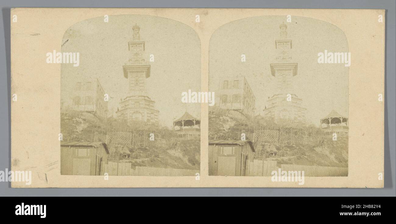 Monument on a Rise, anonym, 1852 - 1858, Karton, Papier, Albumin-Print, Höhe 84 mm × Breite 174 mm Stockfoto