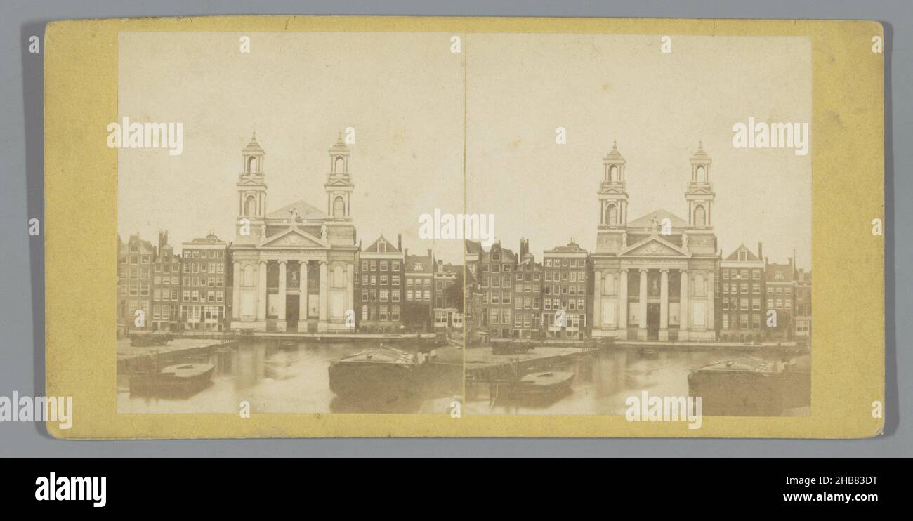 Moses und Aaron Kirche auf der ehemaligen Leprozengracht und Houtgracht, Amsterdam, anonym, Amsterdam, 1861 - 1870, Karton, Papier, Albumin-Print, Höhe 86 mm × Breite 172 mm Stockfoto