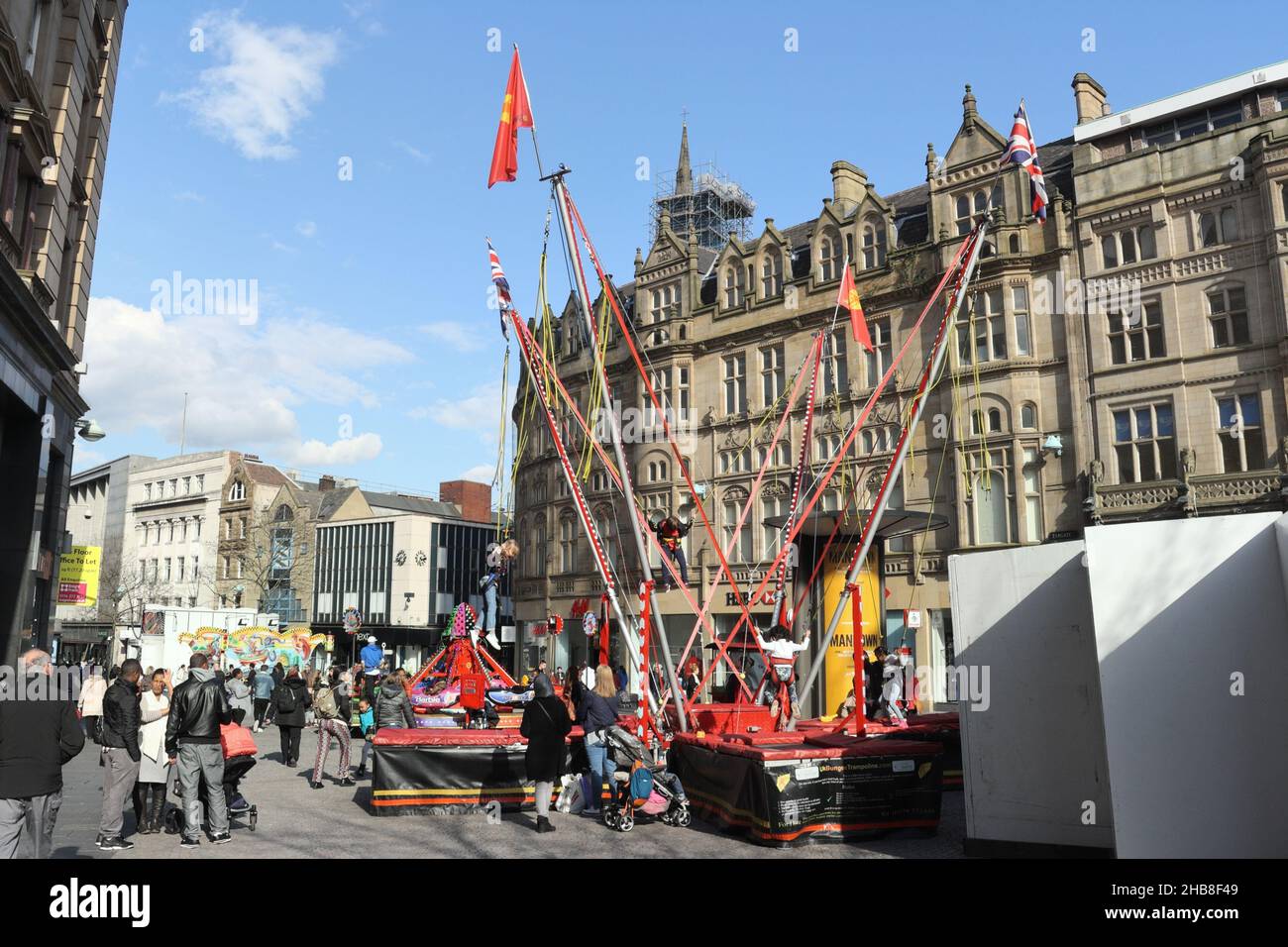 Jahrmarkt auf Fargate im Stadtzentrum von Sheffield, England, Großbritannien, britischer Stadt Stockfoto