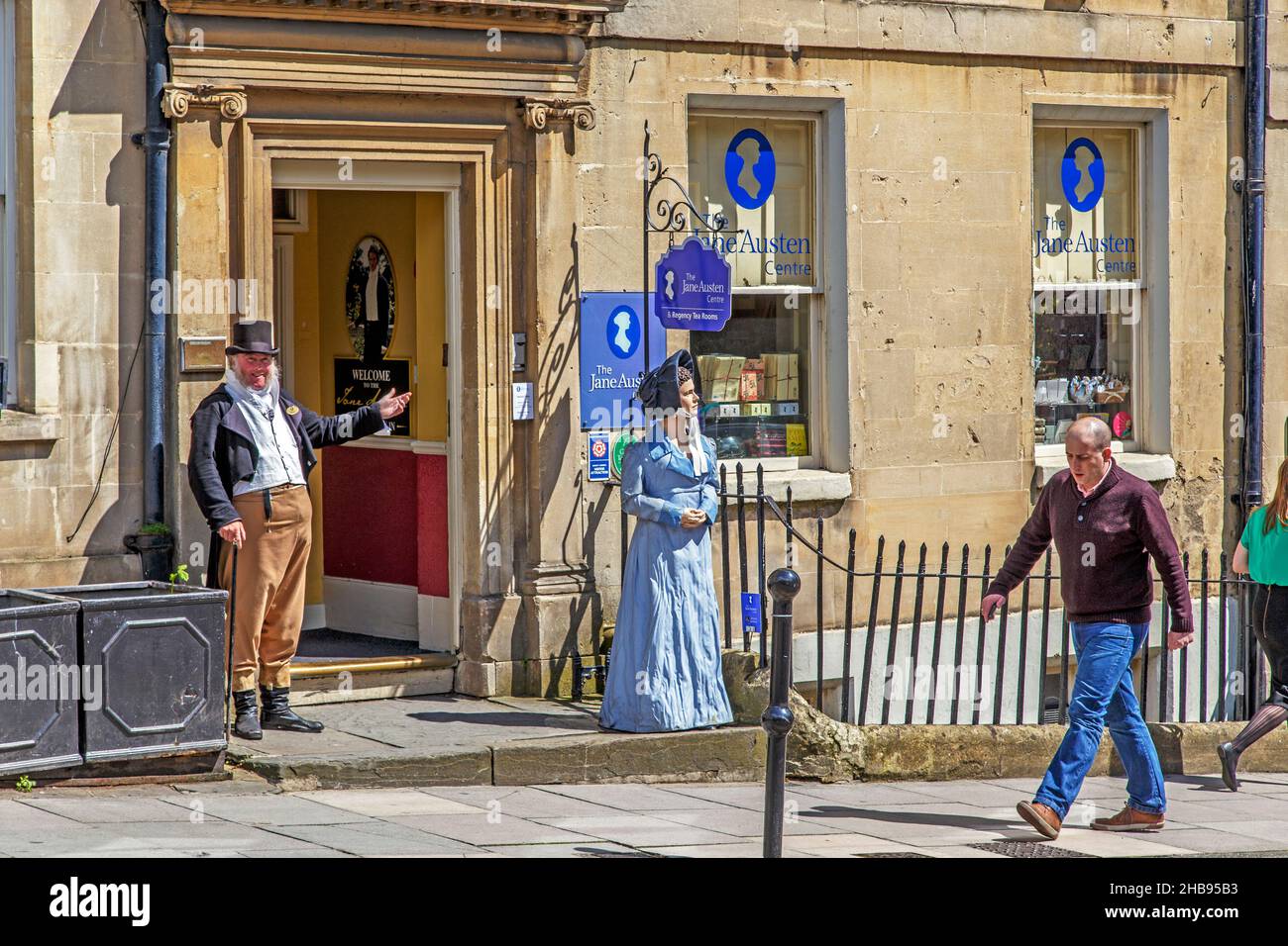 BATH, GROSSBRITANNIEN - 14. MAI 2014: Das Jane Austen Center ist eine Dauerausstellung, die die Geschichte von Jane Austen erzählt. Stockfoto