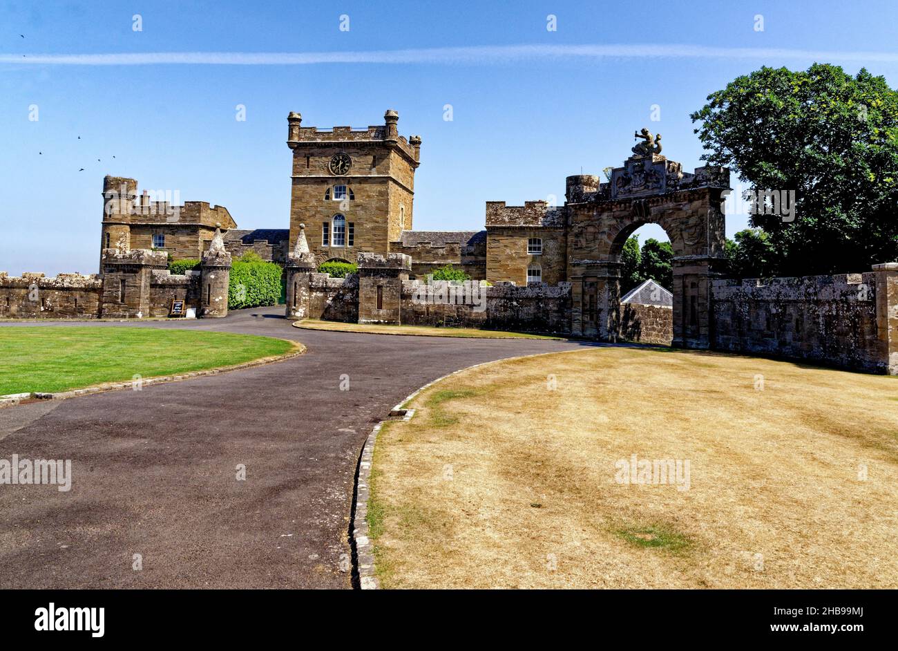 Das wunderschöne Culzean Castle in der Nähe von Maybole, Carrick an der schottischen Küste von Ayrshire, Großbritannien. 22nd vom Juli 2021 Stockfoto