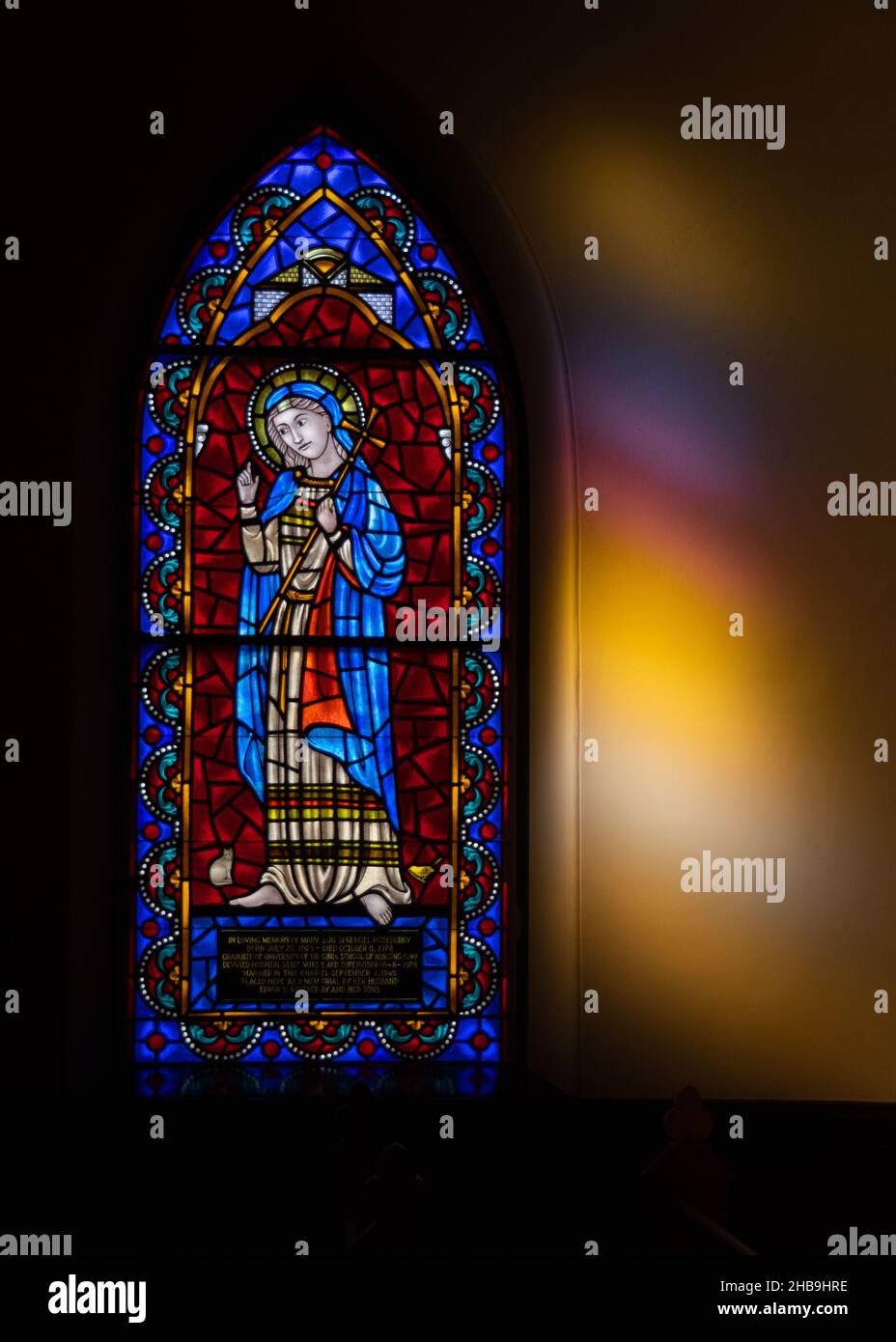 Buntglasfenster in der UVA-Kapelle (Universitätskapelle), University of Virginia, Charlottesville, VA Stockfoto