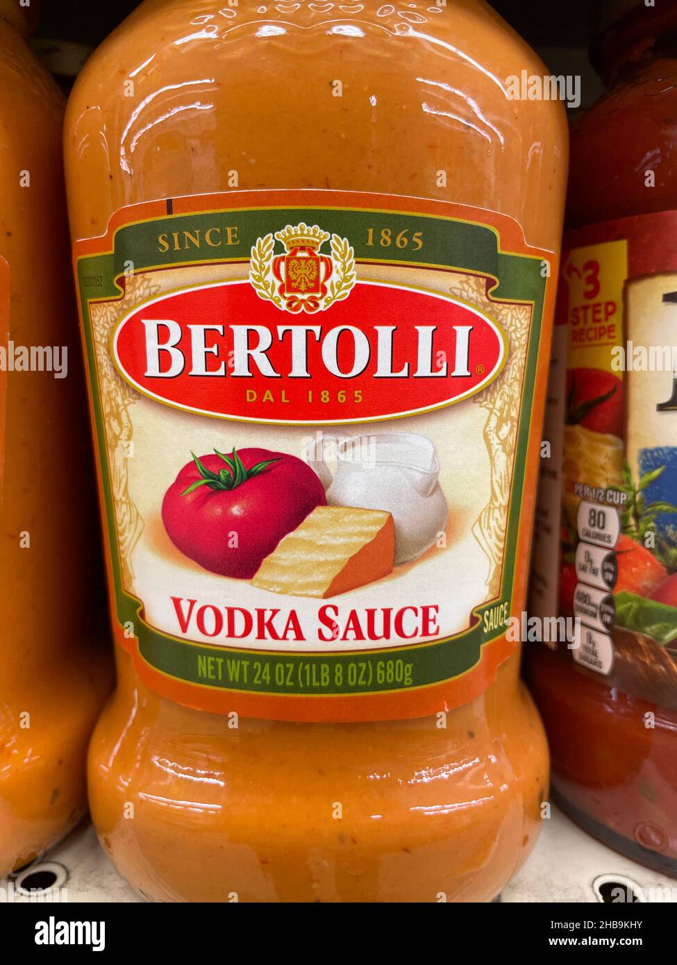 Evans, GA USA - 12 17 21: Spaghetti-Sauce auf einem Regal im Lebensmitteleinzelhandel Stockfoto