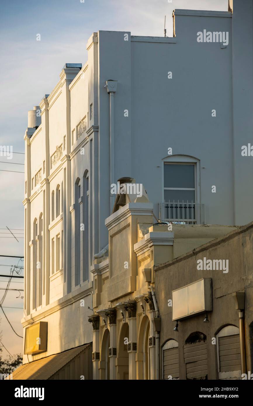 Blick am späten Nachmittag auf die historische Innenstadt von Wheatland, Kalifornien, USA. Stockfoto