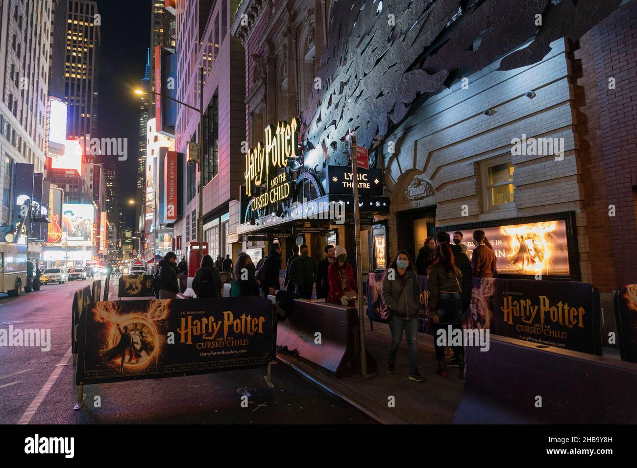New York, NY - 17. Dezember 2021: Blick auf das Lyric Theatre, wo das Musical Harry Potter und das verfluchte Kind aufgrund des starken COVID-19-Anstiegs abgesagt wurde Stockfoto