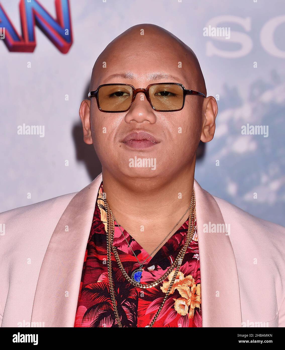 LOS ANGELES, CA - 13. DEZEMBER: Jacob Batalon nimmt an der Sony Pictures' 'Spider-man: No Way Home' Los Angeles Premiere am 13. Dezember 2021 im Regency Village Theatre in Los Angeles, Kalifornien, Teil. Stockfoto