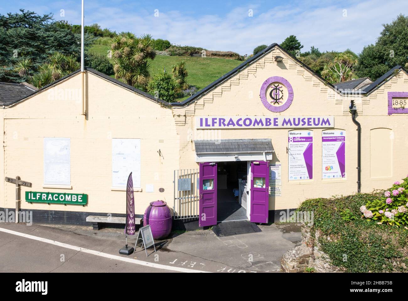 Ilfracombe Museum mit naturgeschichtlichen Gegenständen, kulturellen Relikten und Kuriosen in Jubilee Gardens Ilfracombe Devon England GB Europa Stockfoto