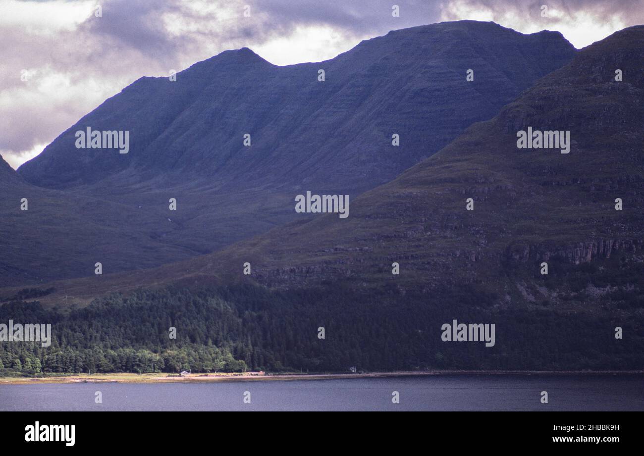 Archivbild (gescannt aus 35mm Transparenz): Loch and Mountain, Western Highlands of Scotland, 1990 Stockfoto