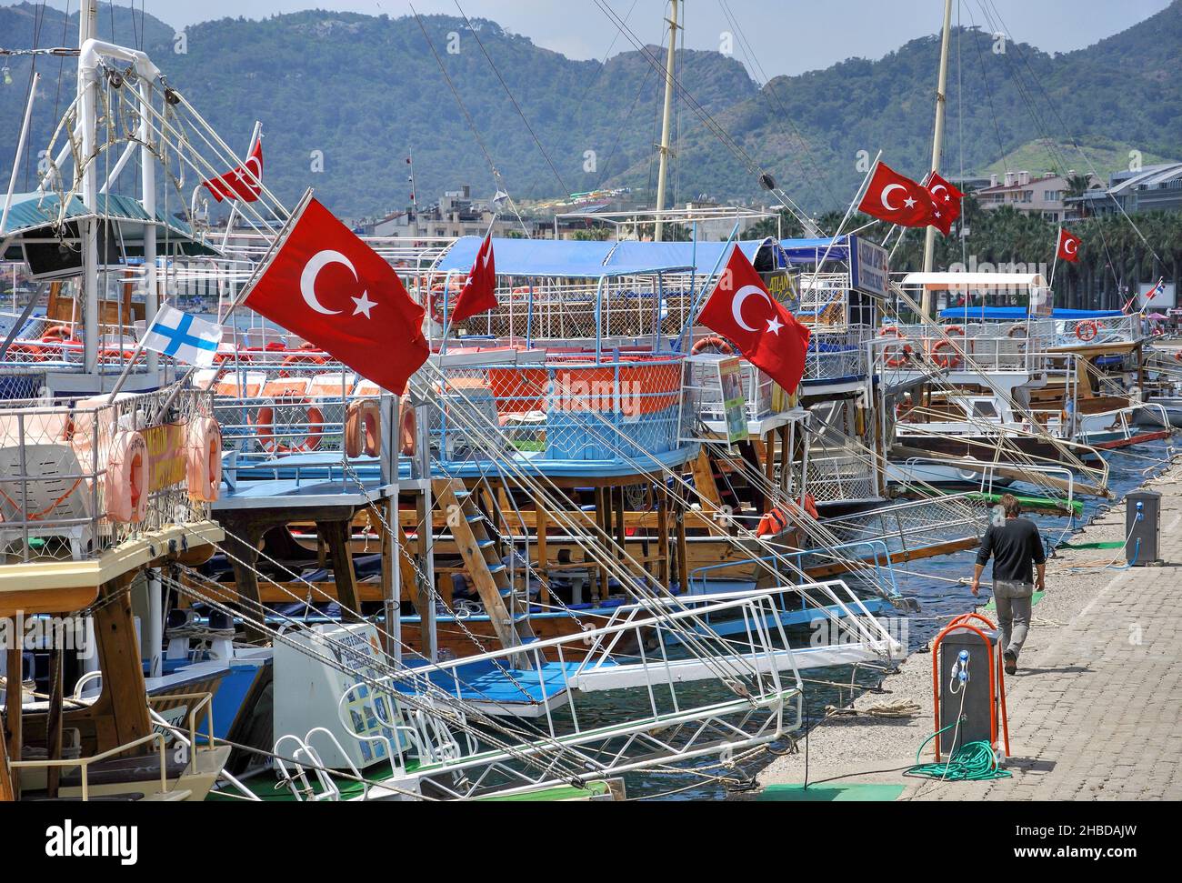 Gumbet Boote am Wasser, Marmaris Harbour, Marmaris, Datca Halbinsel, Mulga Provinz, Republik Türkiye Stockfoto