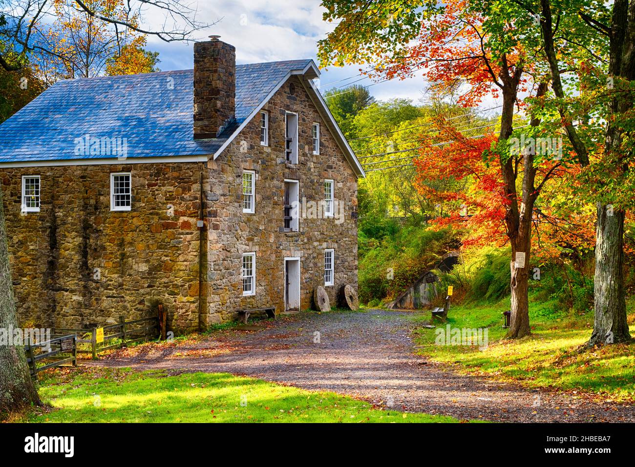 Gristmill Im Herbst, Cooper Mill, Chatham, Morris County, New Jersey Stockfoto