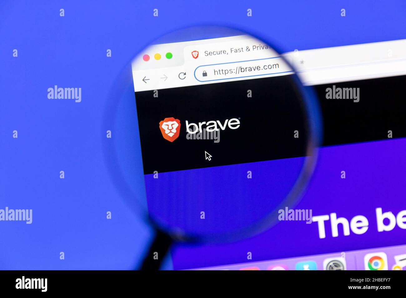 Ostersund, Schweden - Nov 18, 2021 Brave Web Browser Website. Brave ist ein auf Privatsphäre ausgerichtetes Browser, das automatisch Online-Werbung und w blockiert Stockfoto