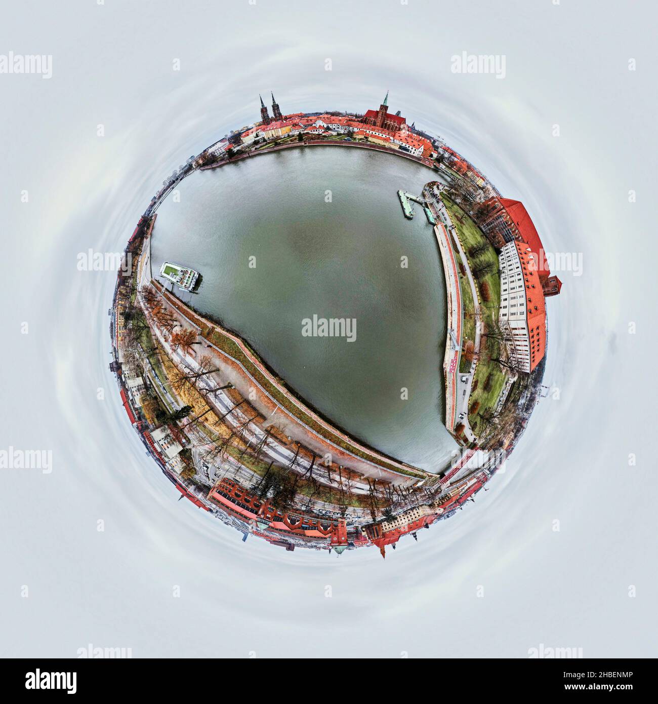 Luftaufnahme von Wroclaw Stadtbild Panorama in Polen. Kathedrale von St. John auf der Insel Tumski, Blick aus der Vogelperspektive Stockfoto