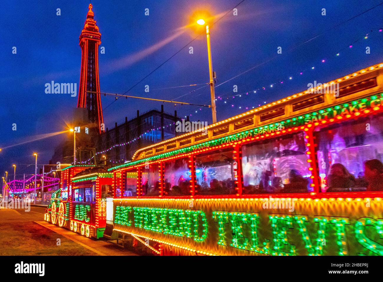 Beleuchteter Zug, Blackpool Illuminations Stockfoto