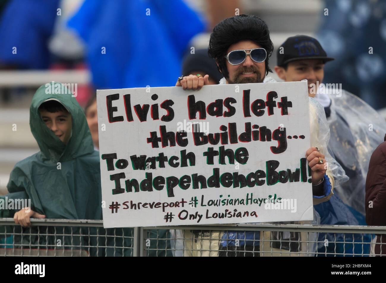 „Elvis“ tritt während des Radiance Technologies Independence Bowl, Samstag, den 18. Dezember 2021, in Shreveport auf, Louisiana. (Kirk Meche/Image o Stockfoto