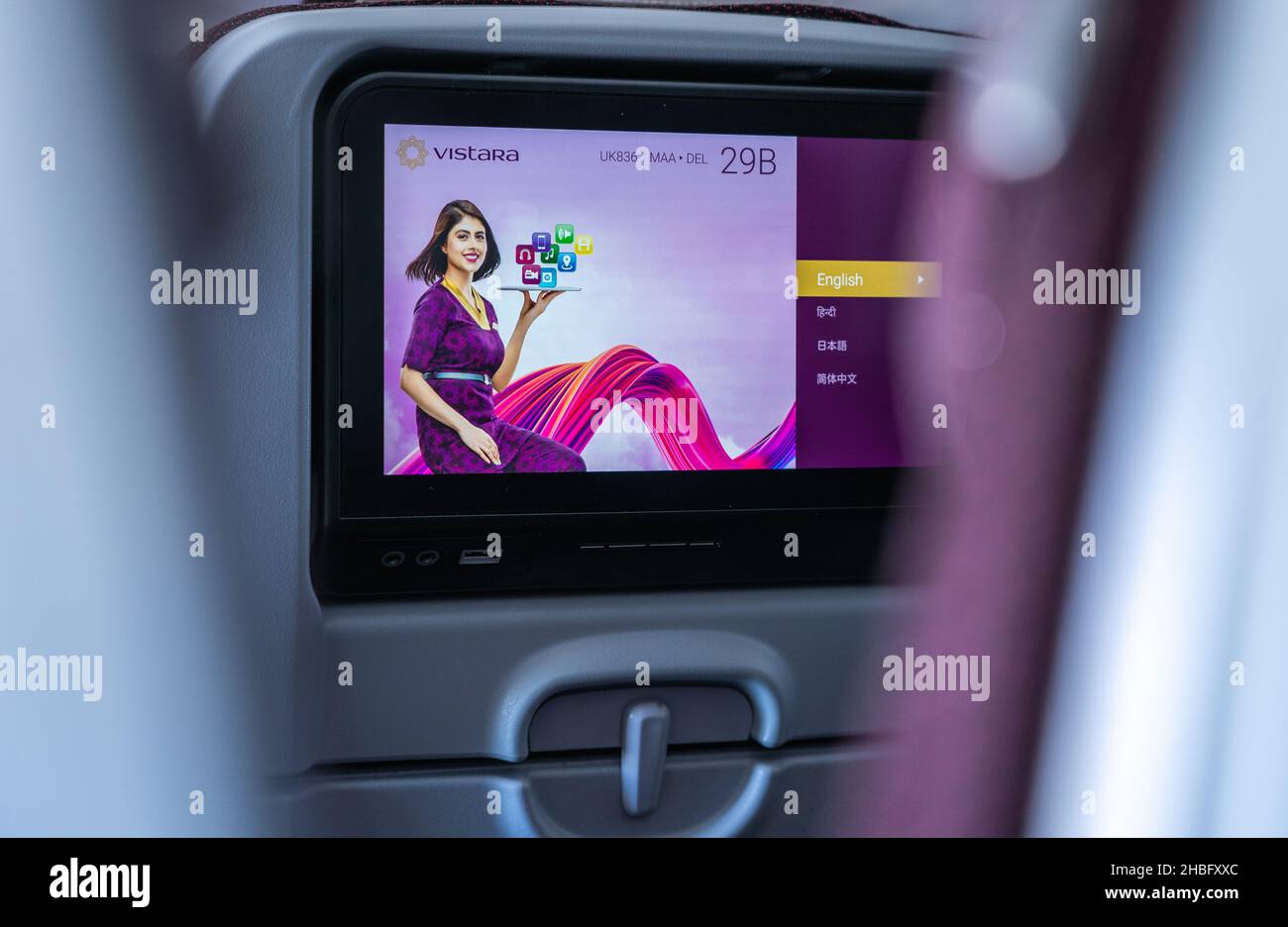 Ein Unterhaltungsbildschirm an Bord des Vistara-Airbus A321. Stockfoto