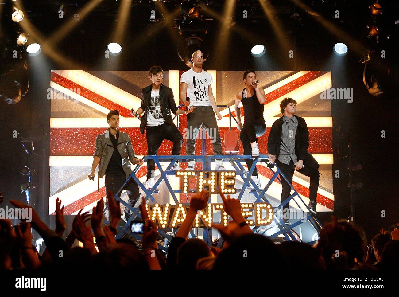 The Wanted treten bei der Bekanntgabe der Shortlist der Brit Awards 2011 auf der IndigO2, auf der O2, London. Stockfoto