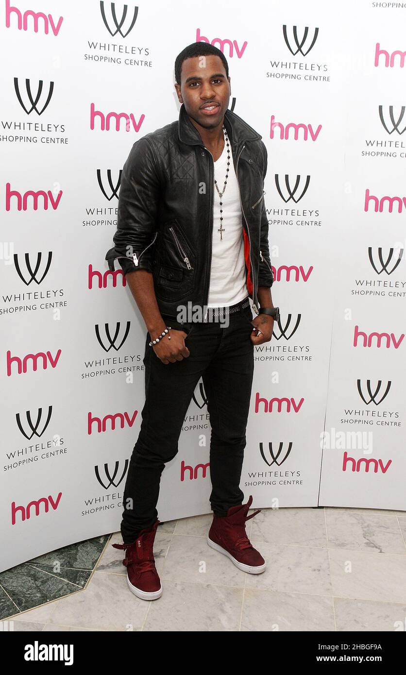 Jason Derulo feiert die Veröffentlichung seiner neuen Single 'Don't Wanna Go Home' im Whiteley's Shopping Centre in Queensway, London. Stockfoto