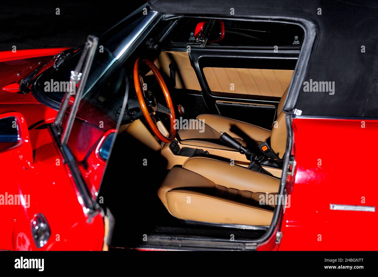 Alfa Romeo Spider Veloce, Oldtimer, Auto, klassisch, Alfa Romeo, Pininfarina, Nostalgie, alt, Rennen, Rallye, Alfa Romeo Spider Dynamik & Dolce Stockfoto