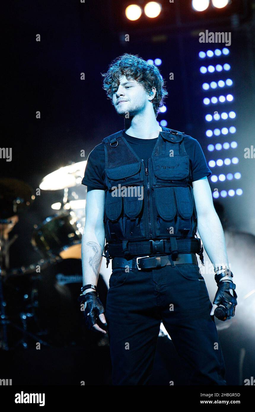 Jay McGuinness von The Wanted tritt auf der Bühne der O2 Arena in London auf. Stockfoto