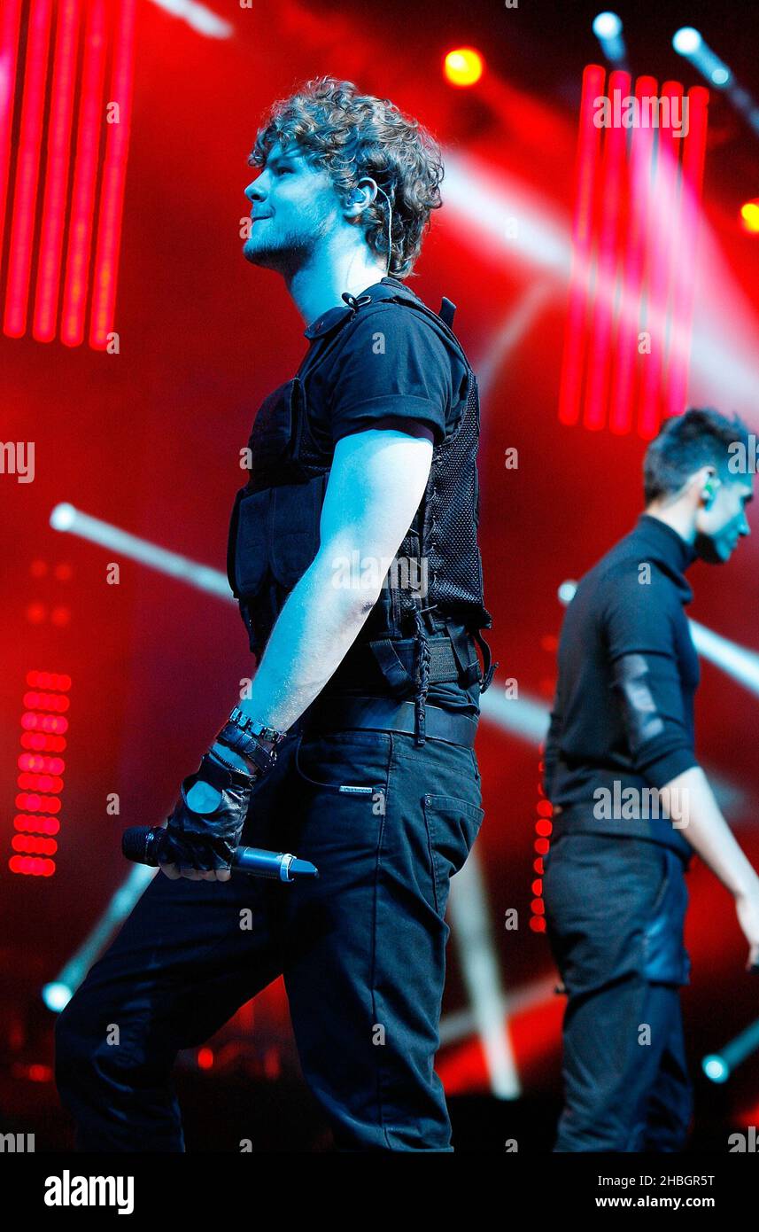 Jay McGuinness von The Wanted tritt auf der Bühne der O2 Arena in London auf. Stockfoto