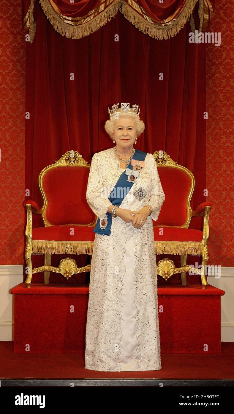 Elgate Königin Elizabeth II Figur - Wackelkopf Kunstharz 18cm