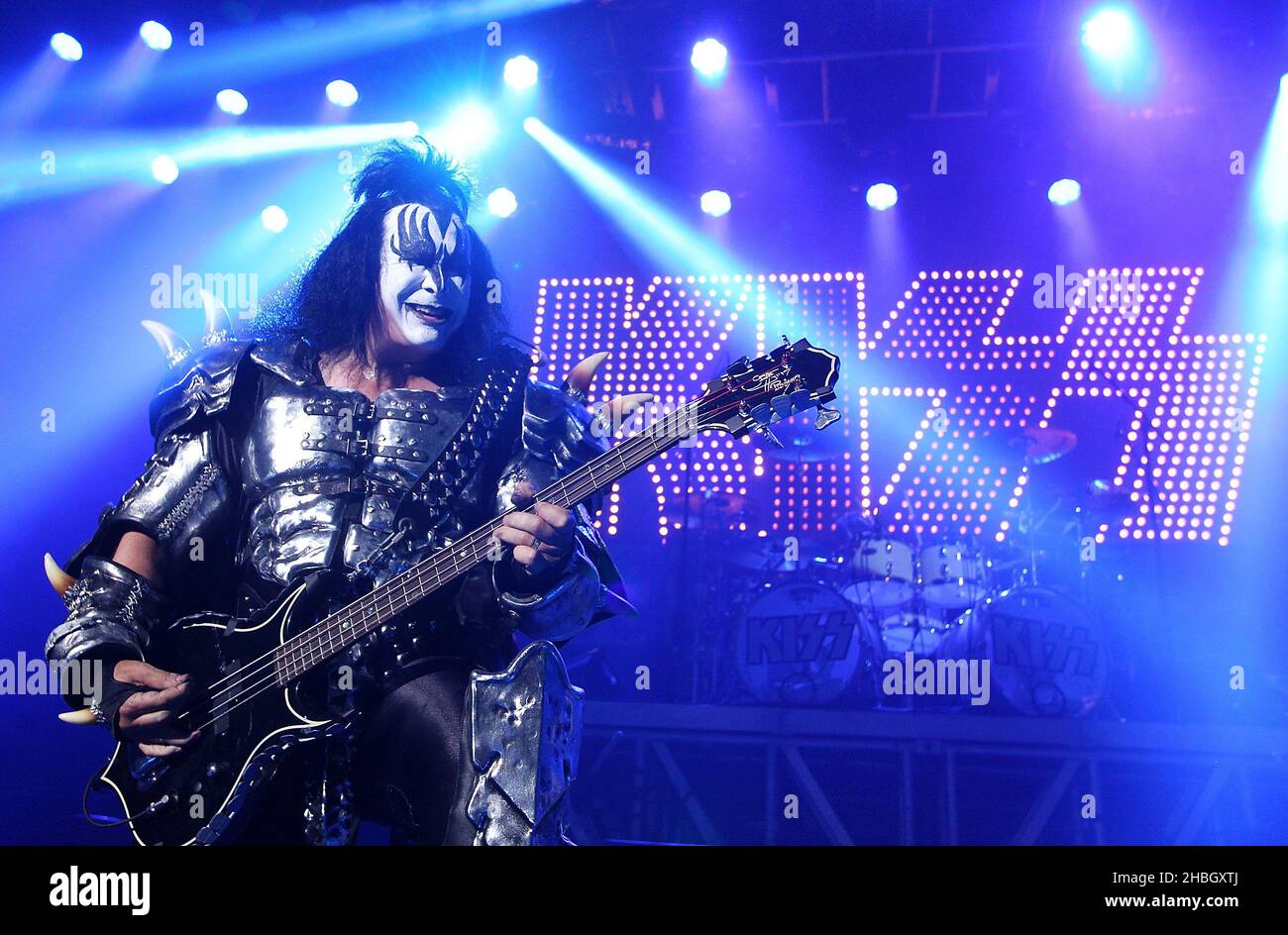 Gene Simmons of Kiss tritt im Rahmen der Wohltätigkeitsorganisation Help for Heroes beim HMV Forum in Kentish Town, London, auf. Stockfoto