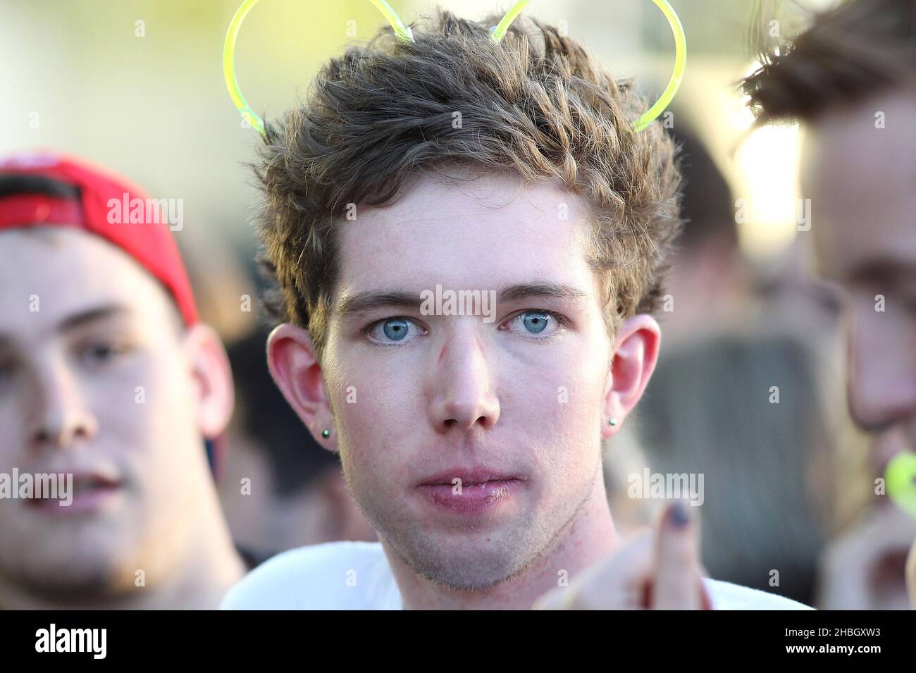 Musikfans von Deadmau5 beim Tag 1 des Barclaycard Wireless Festivals im Hyde Park, London. Stockfoto