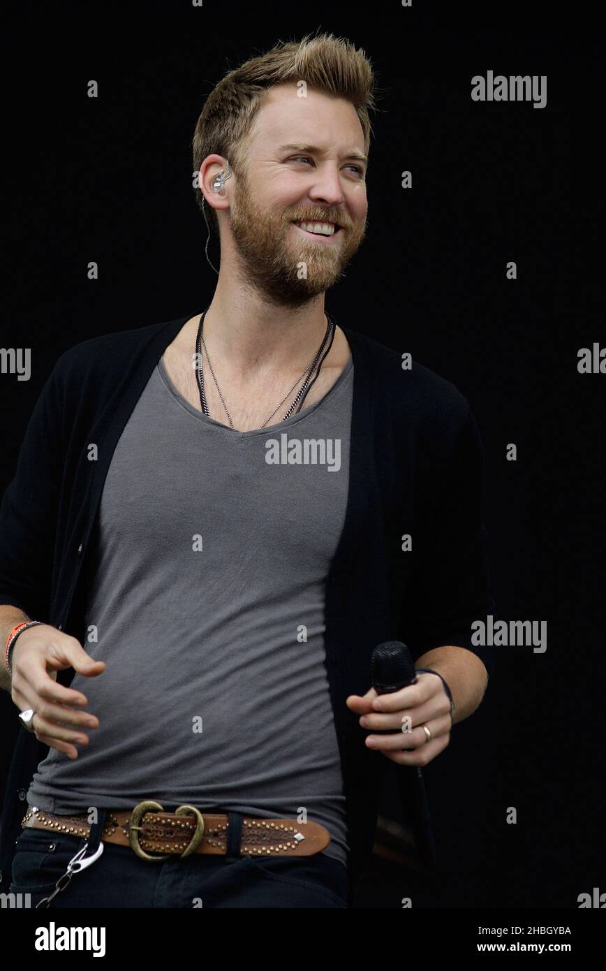 Charles Kelley von Lady Antebellum tritt am Samstag, den 14,2012. Juli, auf der Bühne des Hard Rock Calling Day 2 im Hyde Park auf. Stockfoto