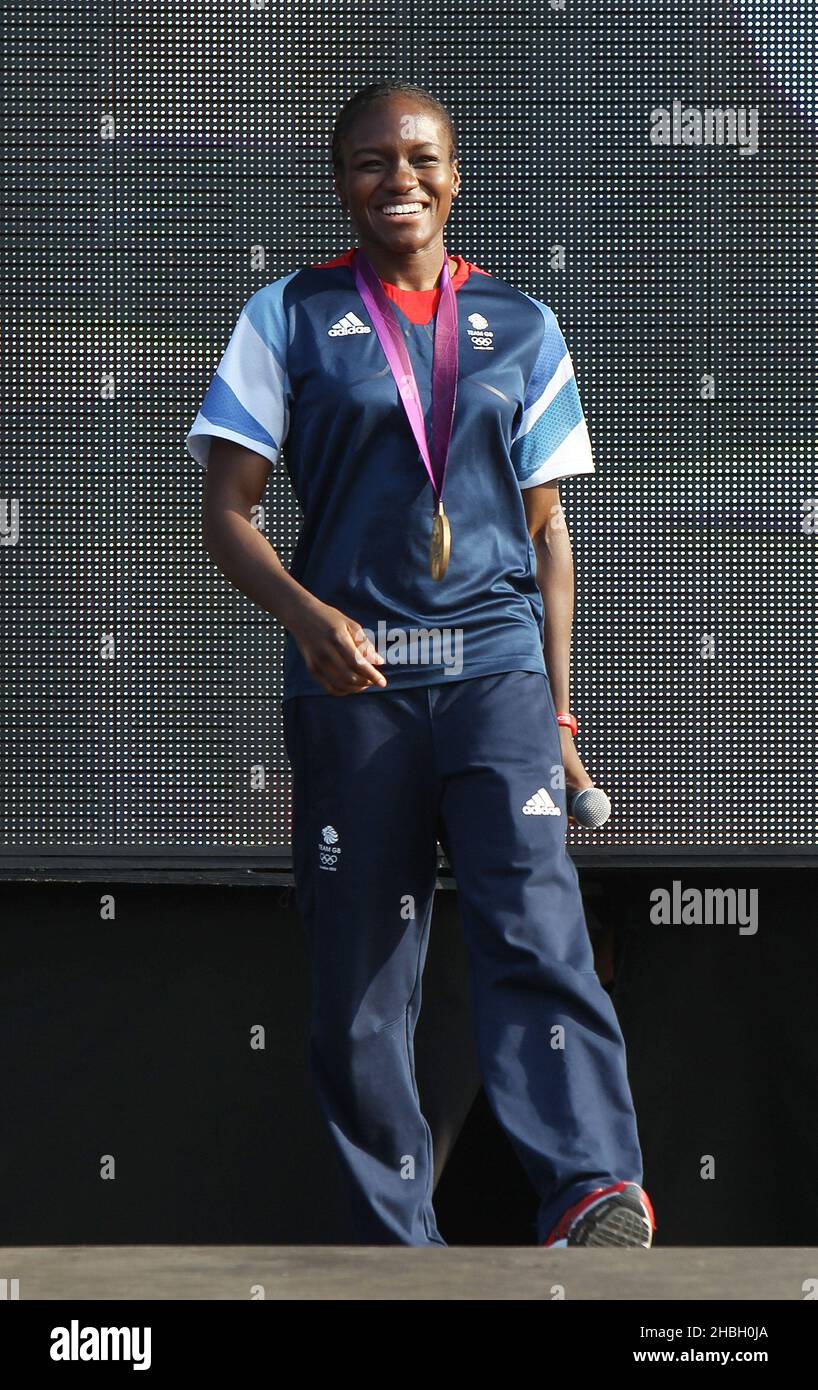Nicola Adams, GB-Goldmedaillengewinnerin der BT London Live zur Feier der Olympischen Spiele im Hyde Park im Zentrum von London. Stockfoto