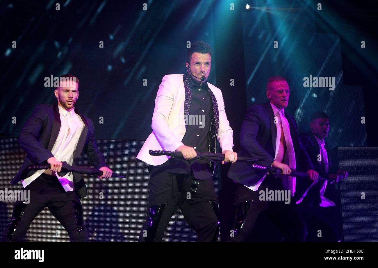 Peter Andre konzertiert live in der 02 Arena in London. Stockfoto