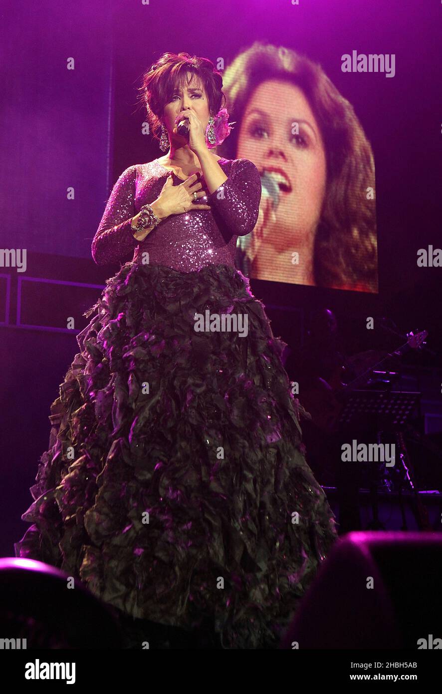 Marie Osmond spielt live in der 02 Arena in London. Stockfoto