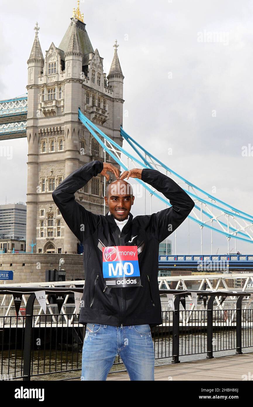 Mo Farah beim Virgin London Marathon Photocall im Tower Hotel in London. Stockfoto