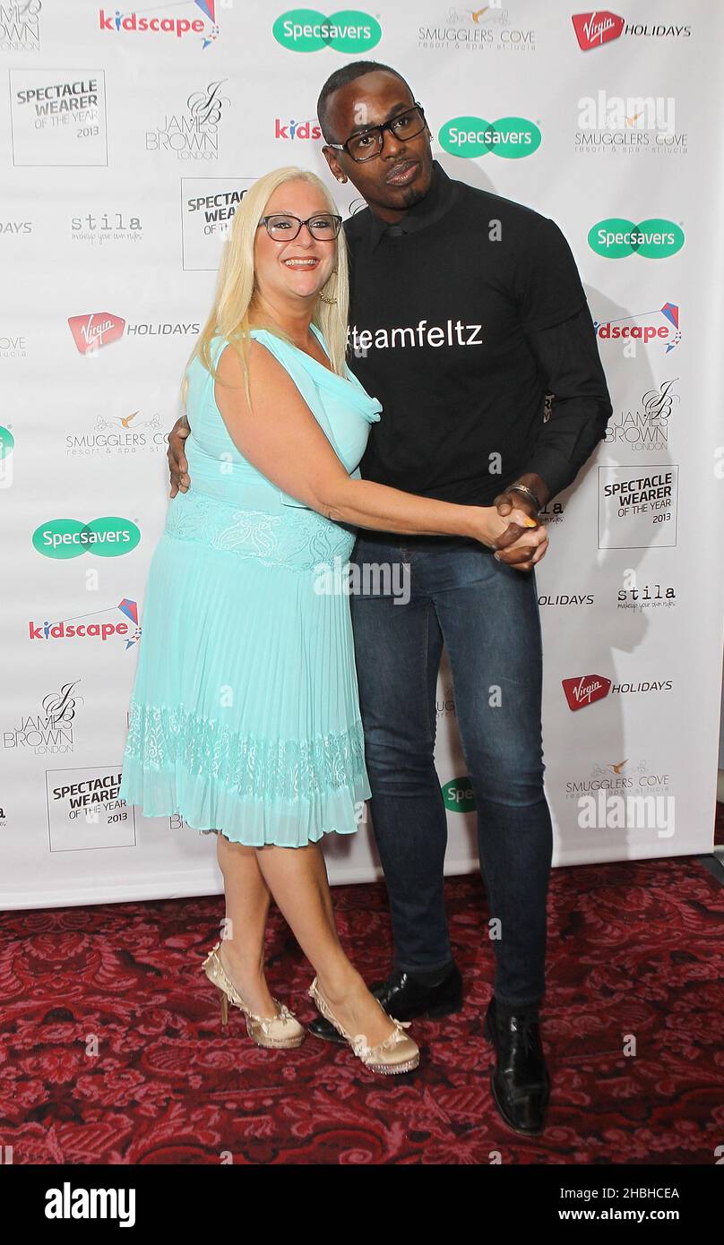 Vanessa Feltz kommt zur Trägerin des Jahres im Royal Opera House in Zentral-London. Stockfoto