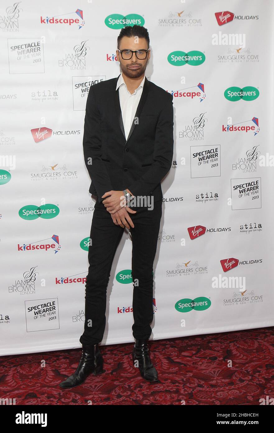 Rylan Clark trifft den Brillenträger des Jahres im Royal Opera House in Zentral-London ein. Stockfoto