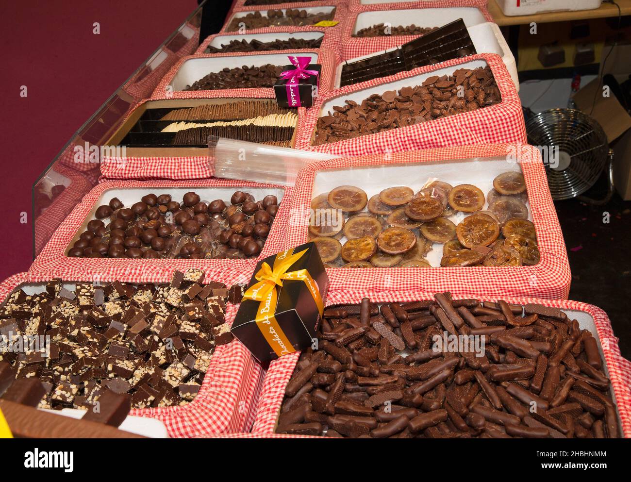 Die Schokoladenshow, Pralinen im Olympia in London. Stockfoto