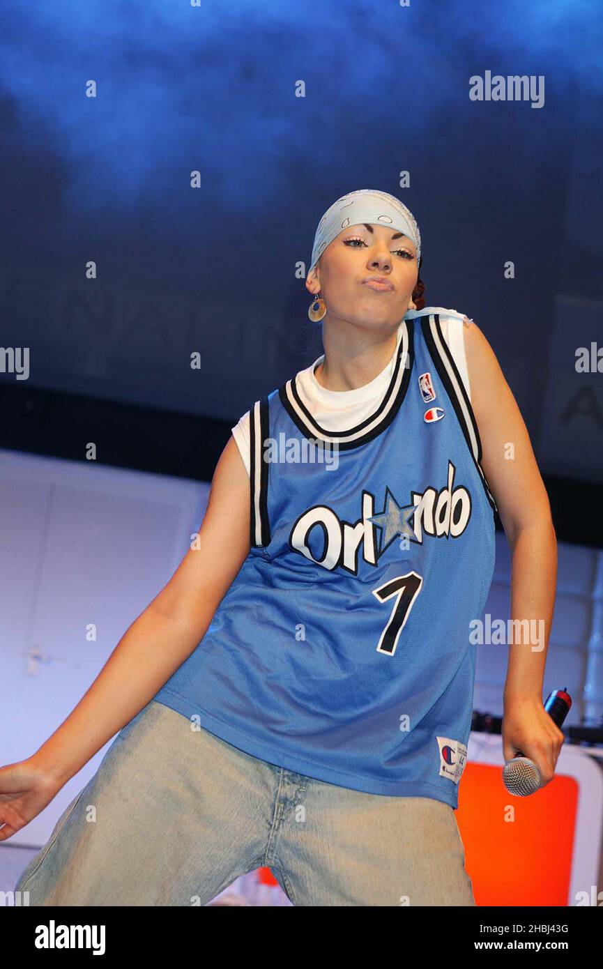 Tommi treten live auf der PlayStation 2 Exhibition im Earls Court Exhibition Centre London auf. Stockfoto