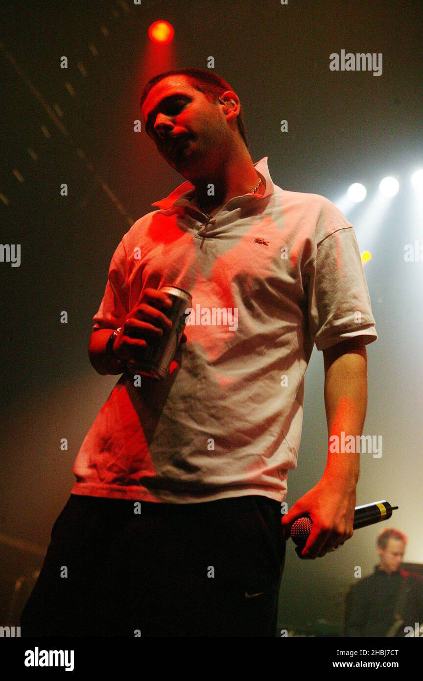 NME Awards Show: The Streets at the Astoria, London. Mike Skinner wirbt für das hochgelobte Debütalbum Original Pirate Material, eigenwillige Garage und Hip-Hop-Flava. Stockfoto