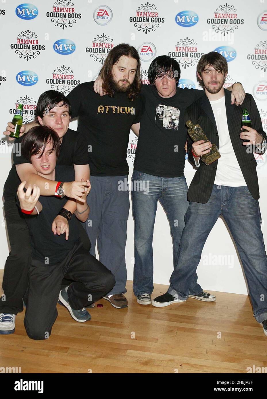 Funeral for a Friend erhält den Preis für die Break Through Band bei den 'The Metal Hammer Golden Gods Awards' im Ocean am 7. Juni 2004 in London. Die zweite jährliche, augenzwinkernde Preisverleihung wird vom Metal Hammer Magazin organisiert. Stockfoto