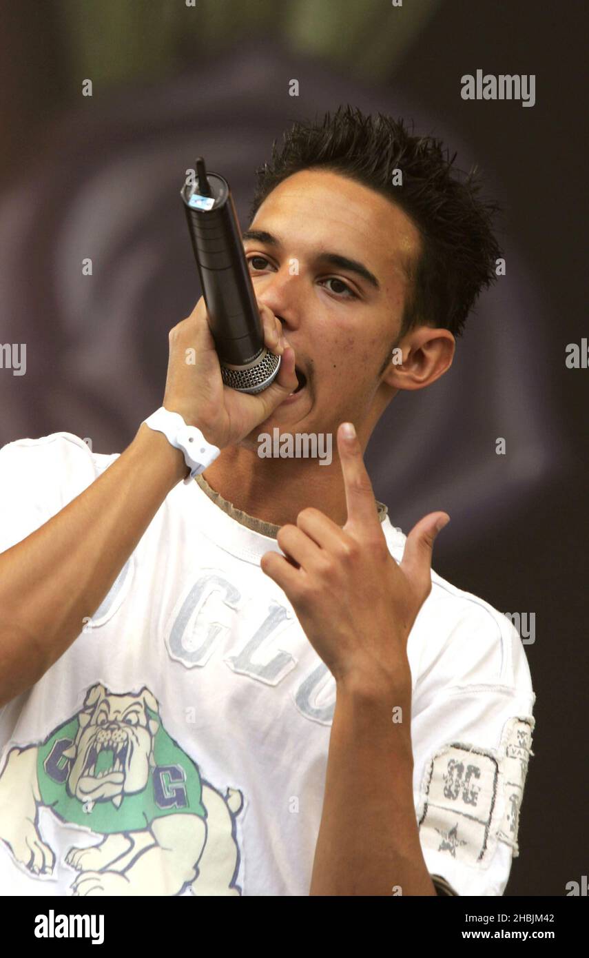 Kenzie von Blazin Squad tritt am 23. Juli 2005 auf der Bühne des zweiten jährlichen „Big Gay Out“, Europas größtem Gay-Musikfestival, im Finsbury Park in London auf. Stockfoto