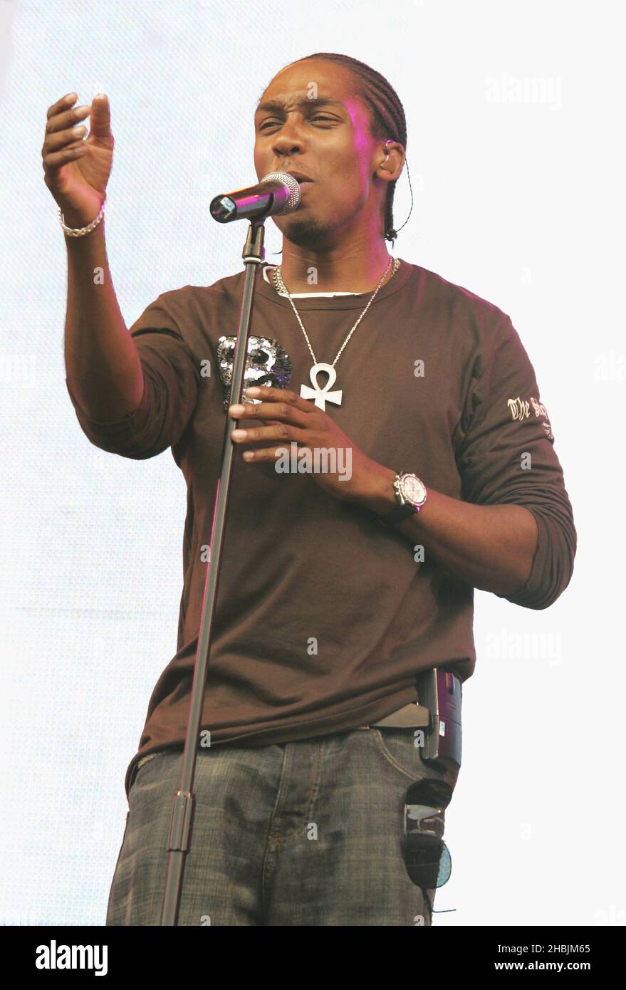 Lemar tritt am 23. Juli 2005 auf der Bühne des zweiten jährlichen „Big Gay Out“, Europas größtem Gay-Musikfestival, im Finsbury Park in London auf. Stockfoto