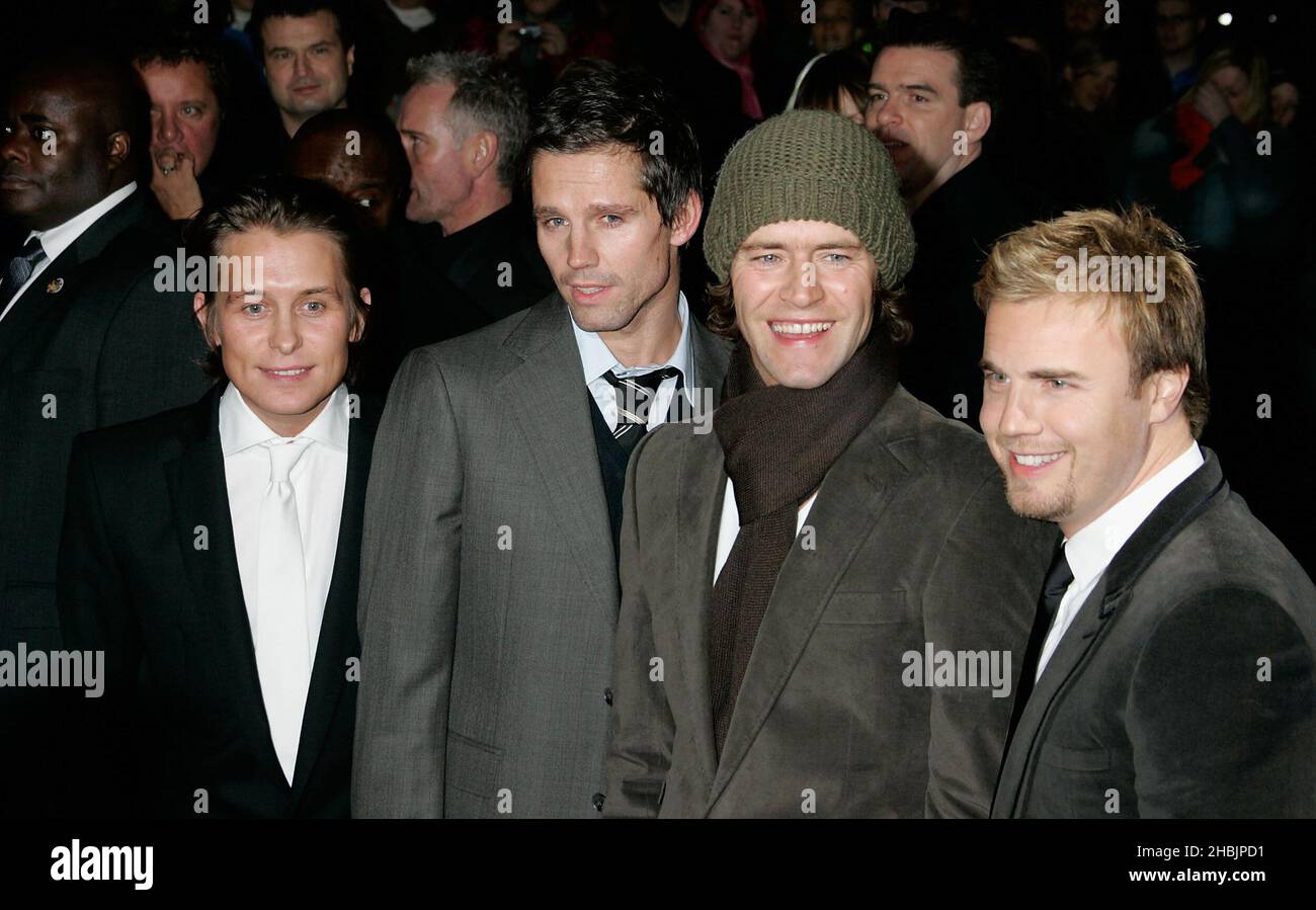 Jason Orange, Gary Barlow, Mark Owen, Howard Donald von der Boyband Take der 1990er Jahre, die an einer Vorpremiere des ITV1 Dokumentarfilms „Take That... For the Record', die am 16. November im Fernsehen im Coronet Cinema, Notting Hill Gate, am 14. November 2005 in London ausgestrahlt wurde. Stockfoto