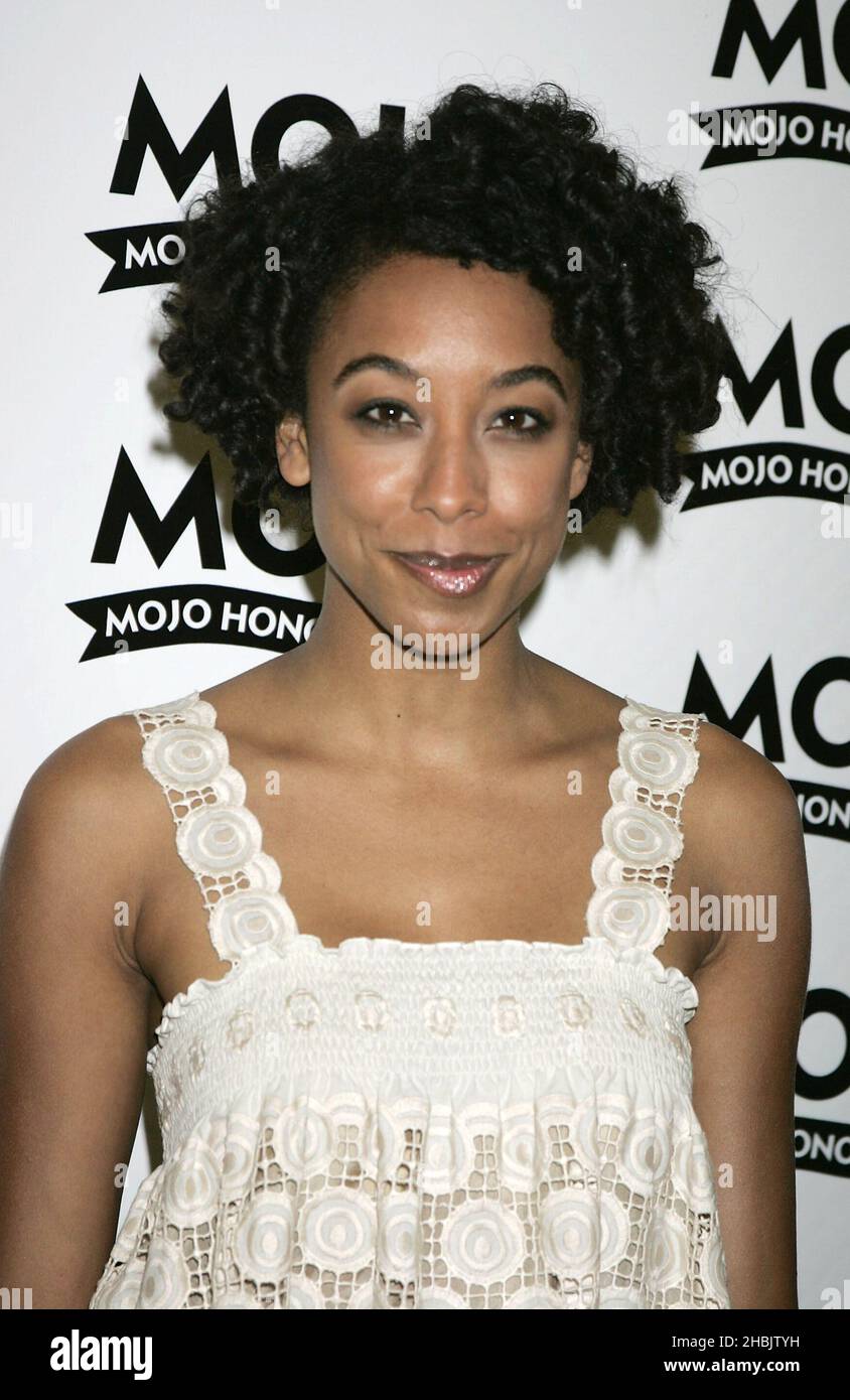 Corinne Bailey Rae erhält den Best New Act Award. Stockfoto