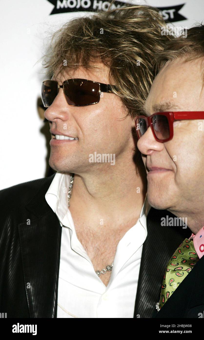 Elton John und Jon Bon Jovi kommen an. Stockfoto