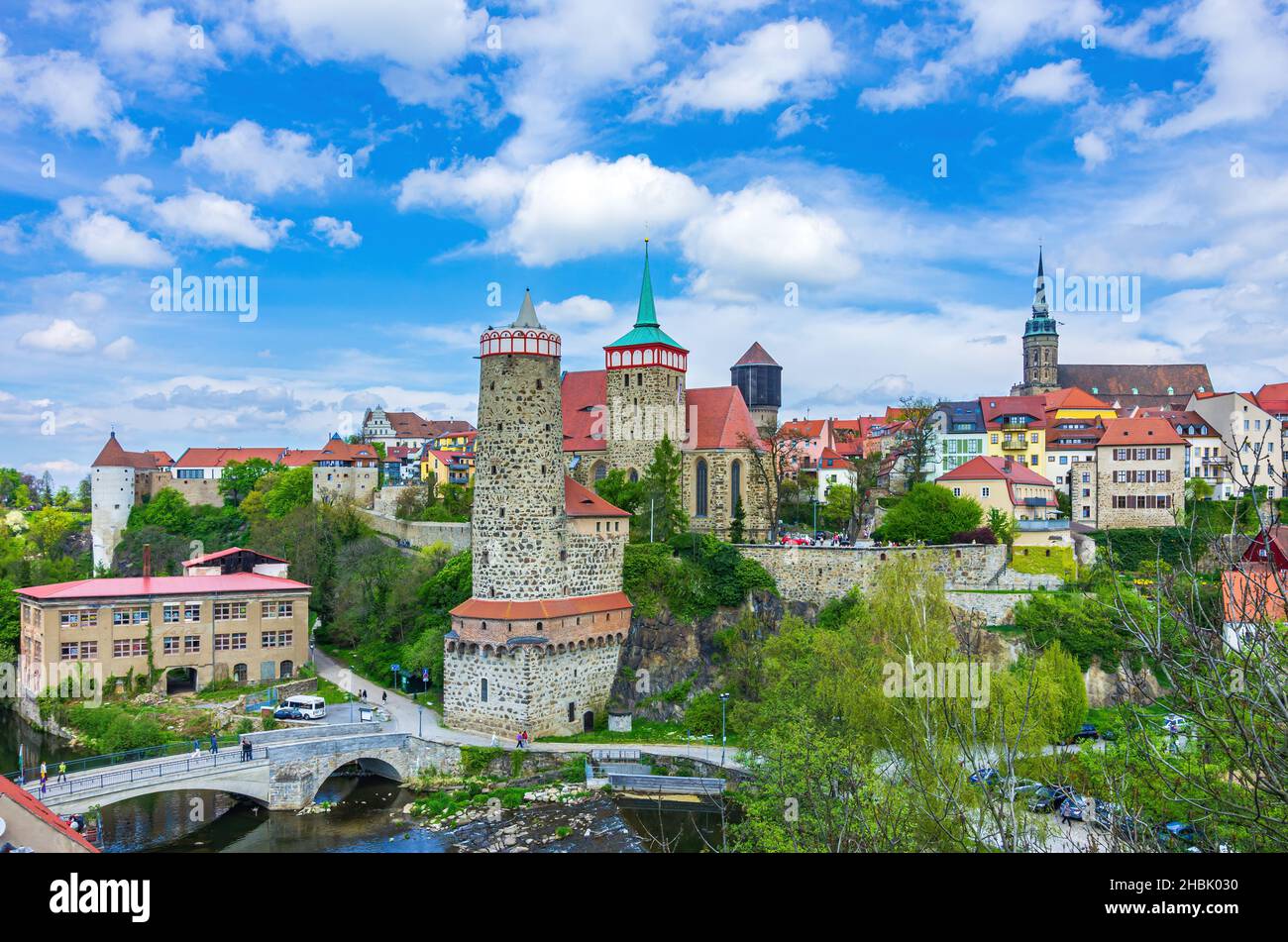 Bautzen, Oberlausitz, Sachsen, Deutschland: Die bekannte Silhouette der mittelalterlichen Altstadt mit den charakteristischen Gebäuden. Stockfoto