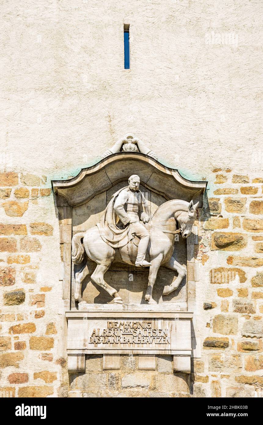 Reiterdenkmal von König Albert von Sachsen am Lauenturm in Bautzen, Sachsen, Deutschland. Stockfoto