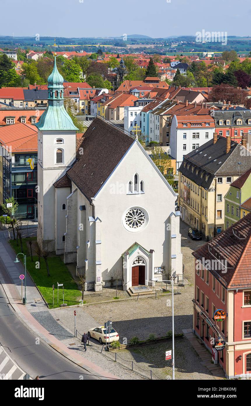 Die Liebfrauenkirche in Bautzen, Sachsen, Deutschland, wie vom Reichenturm aus gesehen. Stockfoto