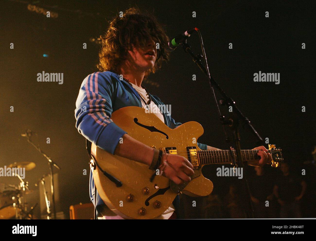 Kyle Falconer von The View tritt am 23. April 2007 im Shepherd's Bush Empire in London auf. Stockfoto